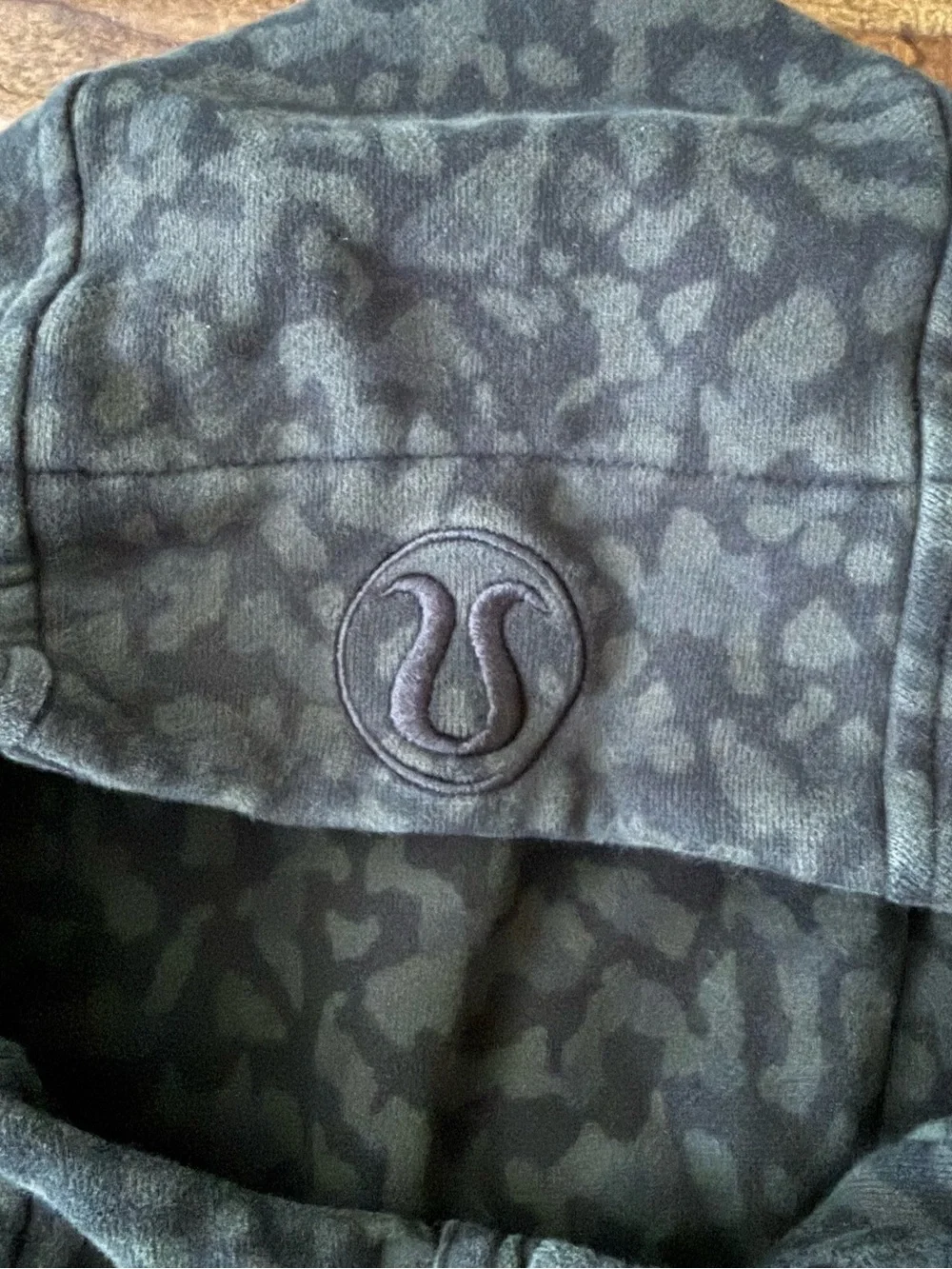 Lululemon Camo Leopard Full Zip Hoodie Jacket Pocket Black/Grey Scuba Thumb Slit